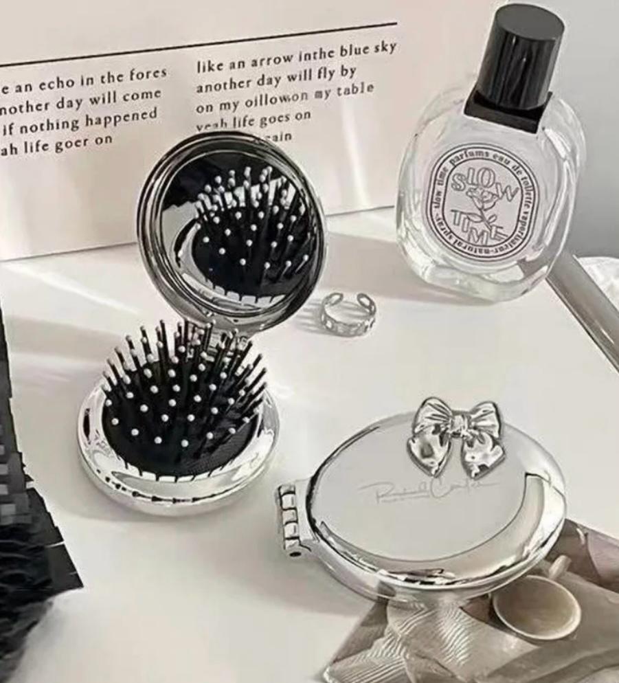 Comb & Mirror