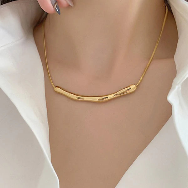 Arc Chain Necklace