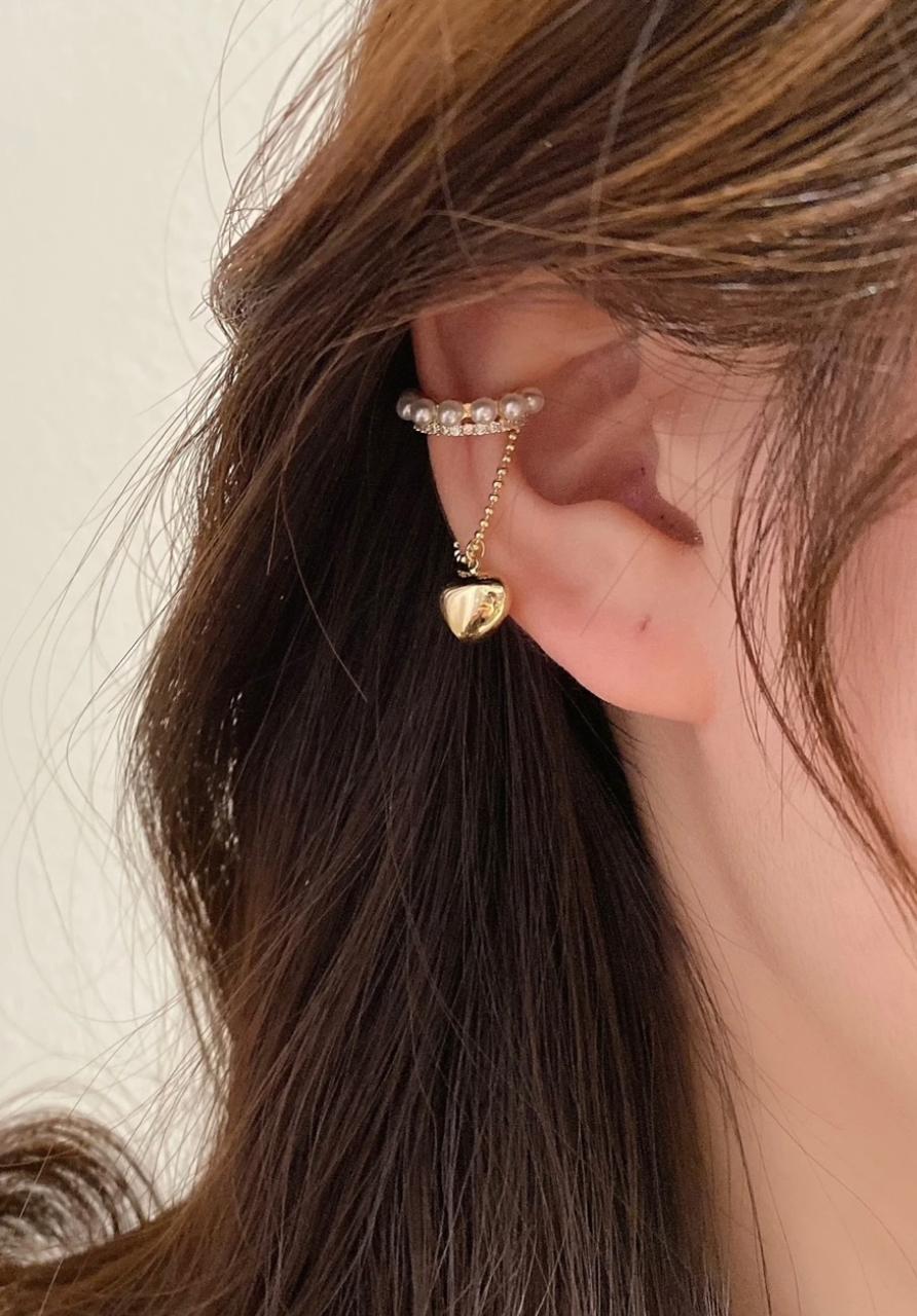 Pearl and Heart Ear cuff
