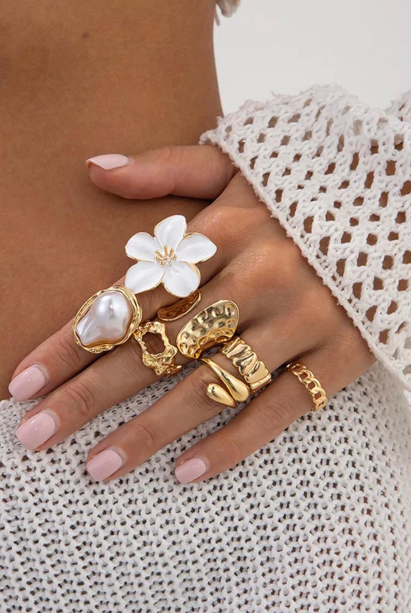 Coastal-themed ring set of 7