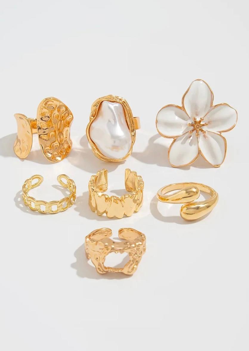 Coastal-themed ring set of 7