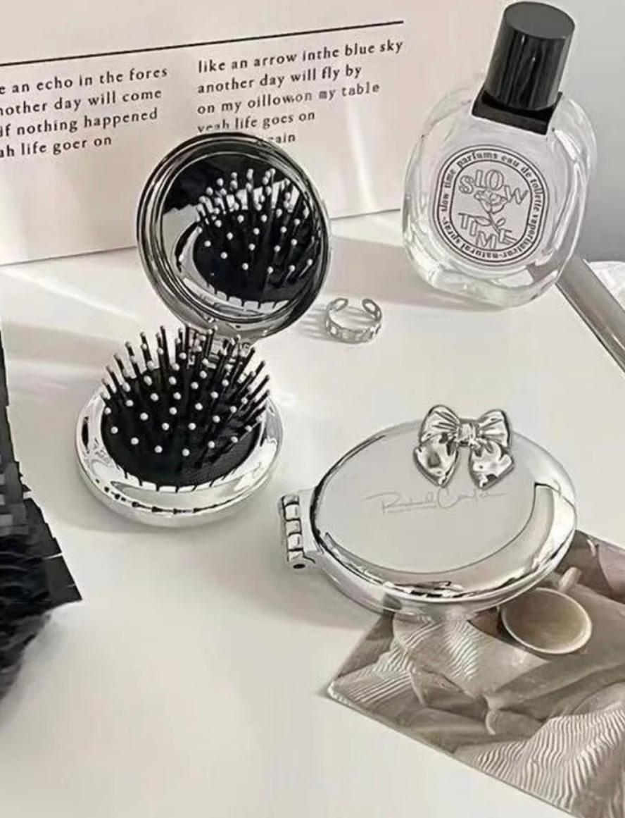 Folding Pocket Hairbrush