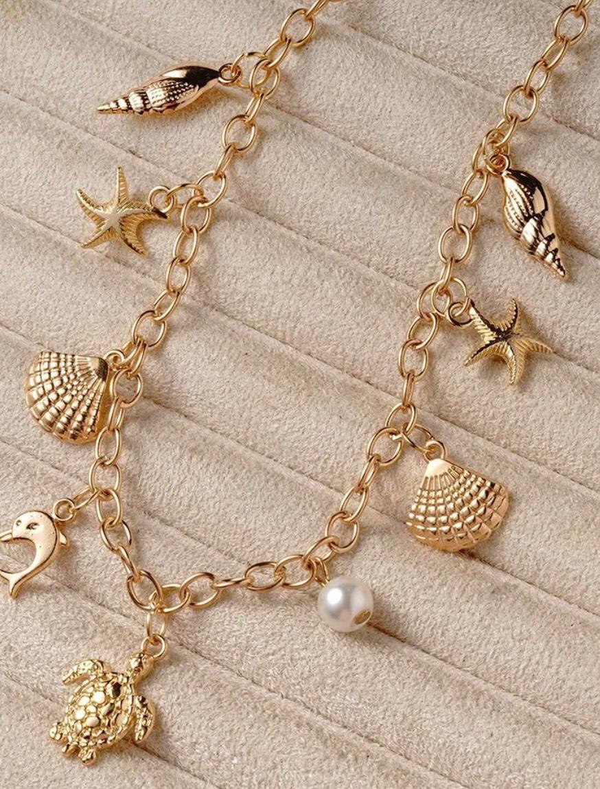 Golden beach-themed Necklace
