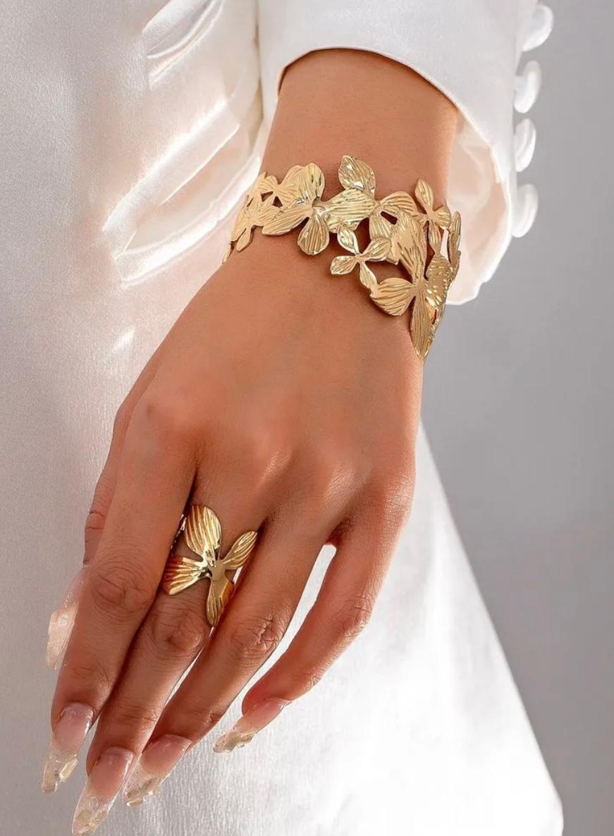 Exquisite Flower Bracelet and Ring set