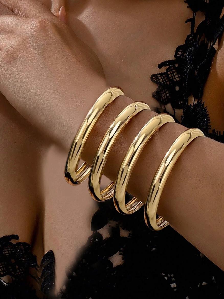 Golden Circular Bangle set of 4