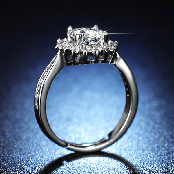 Floral Solitaire Finger Ring