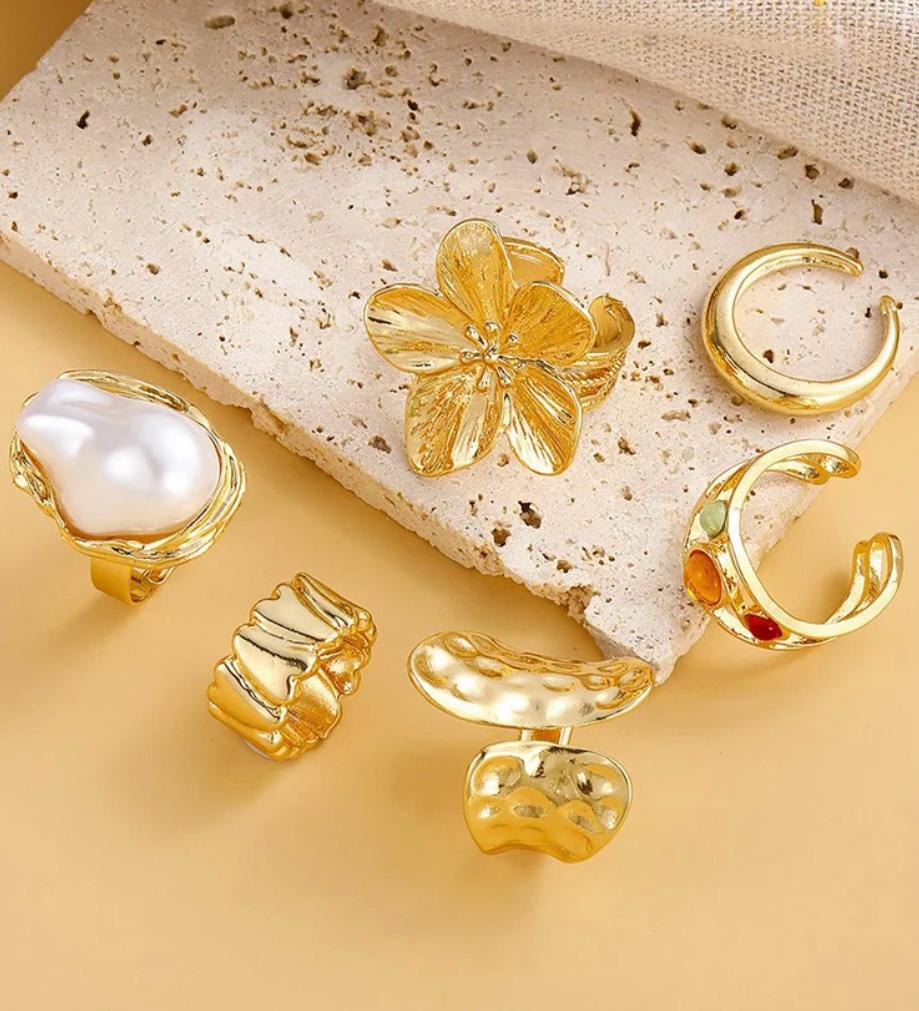 Set of 6 Golden Statement Rings