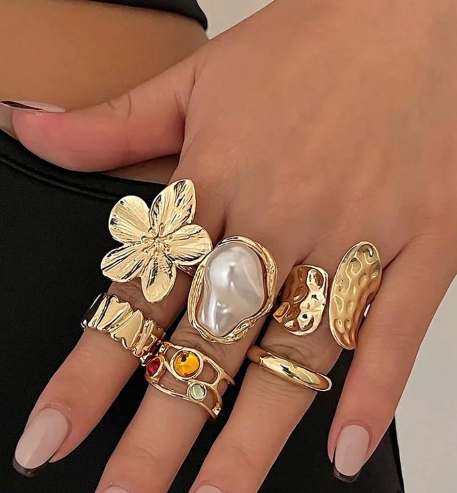 Set of 6 Golden Statement Rings
