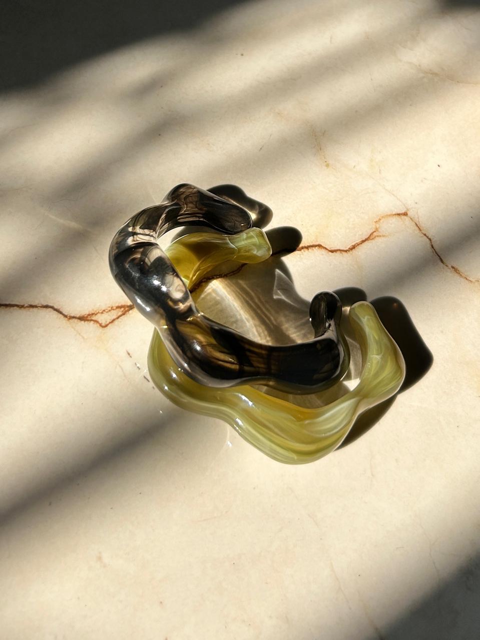 Black and Olive Marble Effect Hand Stack