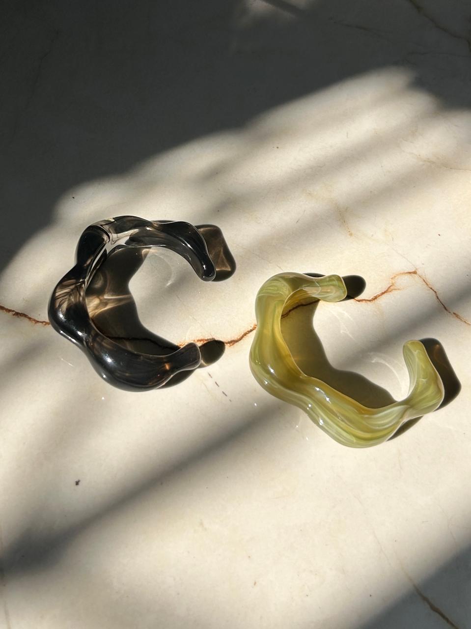 Black and Olive Marble Effect Hand Stack